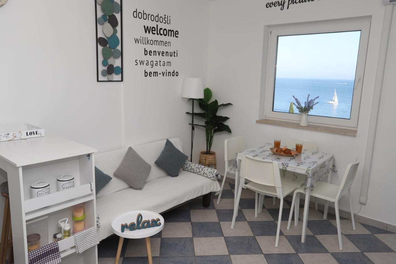 Apartment Relaxing Sea View, Okrug Gornji Exterior photo